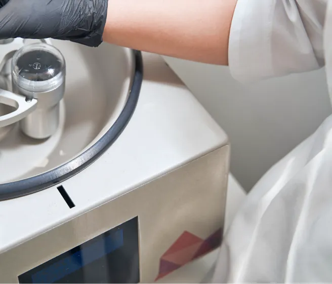 La centrifugeuse utilisée pour préparer le PRF